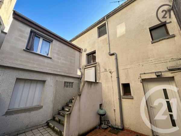 Immeuble à vendre  180 m2 MONTEREAU FAULT YONNE - 77