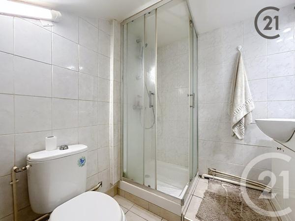 Immeuble à vendre  180 m2 MONTEREAU FAULT YONNE - 77