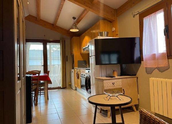 Appartement à louer    3 pièces • 44 m2 Marzan