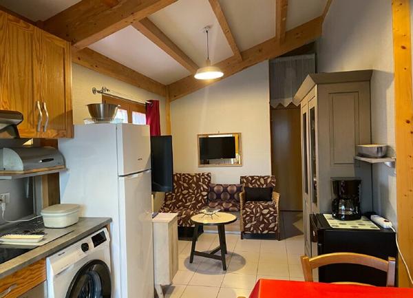 Appartement à louer    3 pièces • 44 m2 Marzan