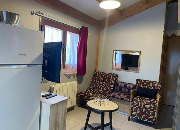 Appartement à louer    3 pièces • 44 m2 Marzan