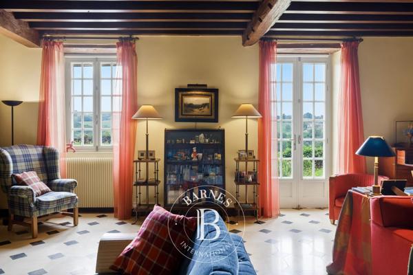 Pau, Propriété 5 Chambres -  310 m² à vendre