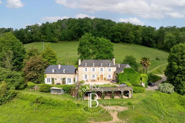 Pau, Propriété 5 Chambres -  310 m² à vendre
