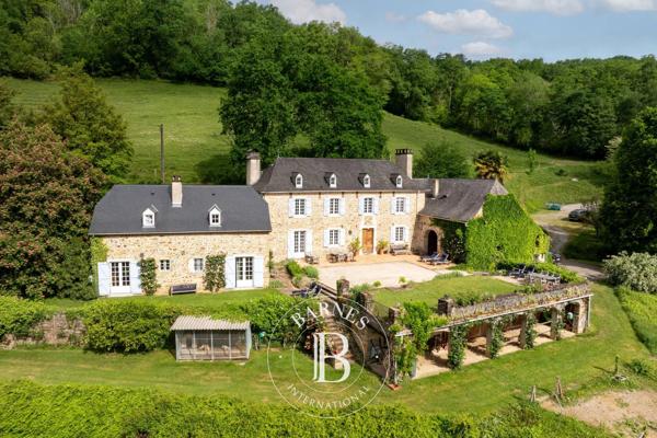 Pau, Propriété 5 Chambres -  310 m² à vendre