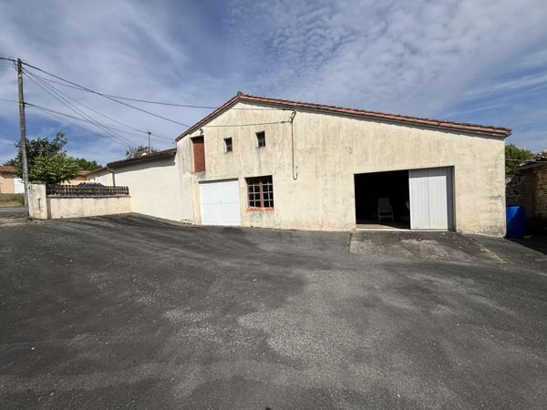 Maison ancienne Paizay le Tort