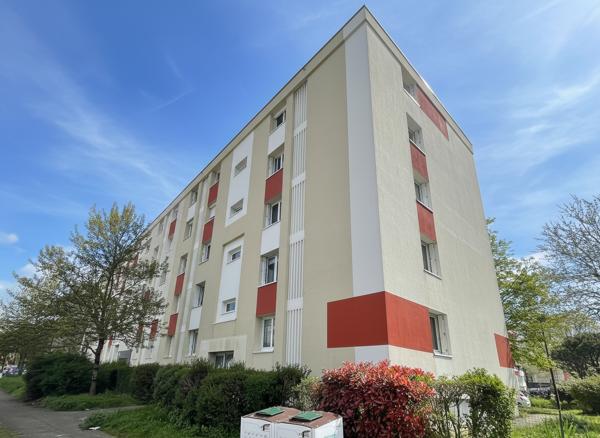 Appartement
         4 pièces
        - 71 m² 128 400 € *