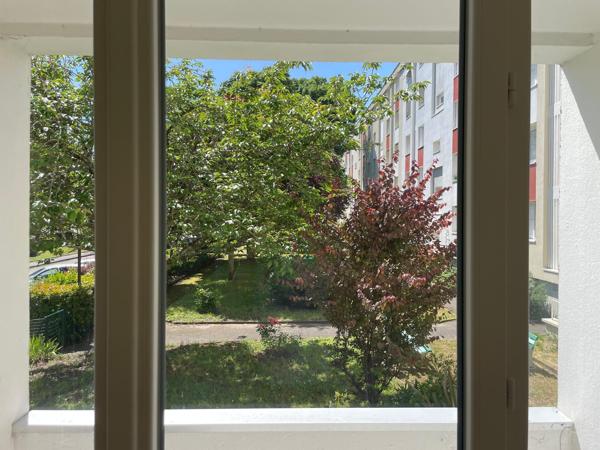Appartement
         4 pièces
        - 71 m² 128 400 € *