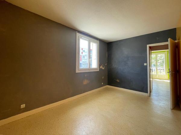 Appartement
         4 pièces
        - 71 m² 128 400 € *