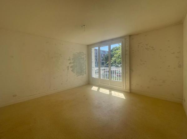 Appartement
         4 pièces
        - 71 m² 128 400 € *