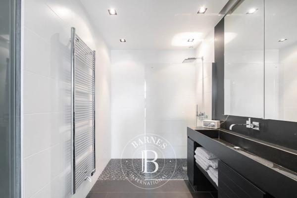 Marseille 8ème, Appartement 5 Chambres -  250 m² à vendre