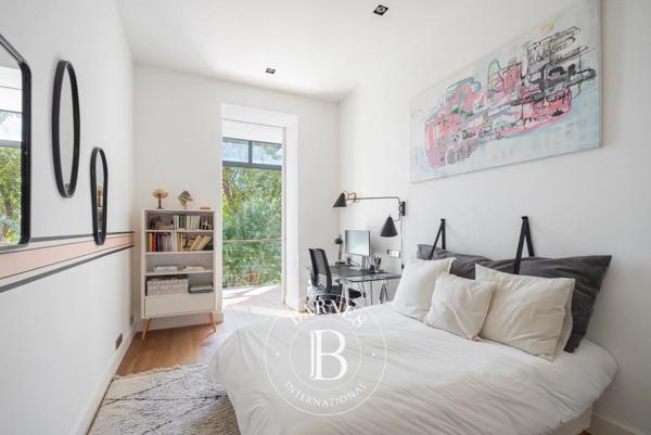 Marseille 8ème, Appartement 5 Chambres -  250 m² à vendre
