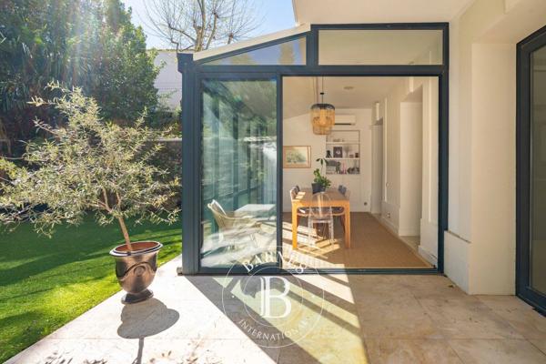 Marseille 8ème, Appartement 5 Chambres -  250 m² à vendre
