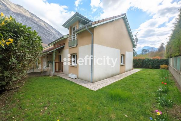 Maison 5 pièces - 159 m² Exclusivité efficity