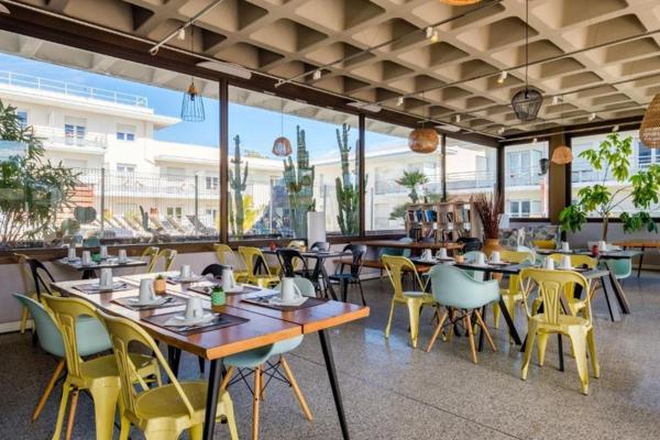 INVESTISSEMENT LOCATIF  Antibes  Résidence Tourisme Le Maestria  6.63 % de rentabilité