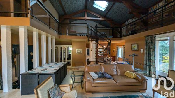 Maison d’architecte 5 pièces de 206 m² à Allègre (43270)