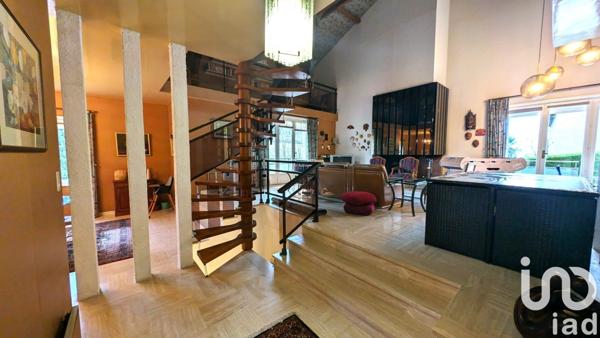 Maison d’architecte 5 pièces de 206 m² à Allègre (43270)