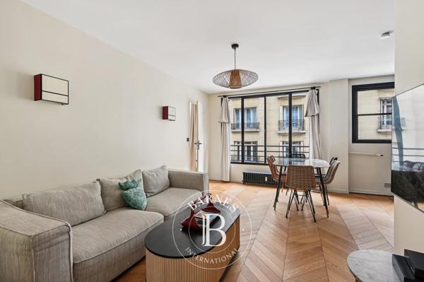 Paris 7ème, Appartement 2 Chambres -  65 m² à vendre