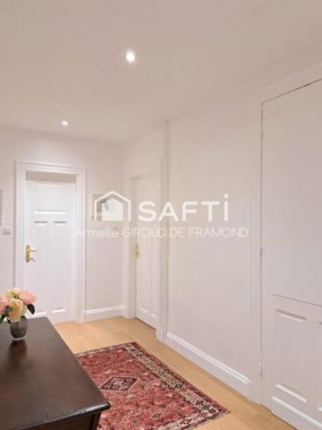 À Riedisheim, appartement rez-de-jardin de caractère, 5 pièces 109 m² et 127 m2 en surface de référence, avec jardin privatif 100 m² – Esprit maison –2 caves.