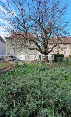 À Riedisheim, appartement rez-de-jardin de caractère, 5 pièces 109 m² et 127 m2 en surface de référence, avec jardin privatif 100 m² – Esprit maison –2 caves.