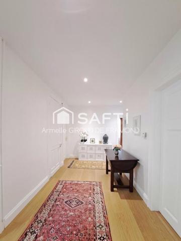 À Riedisheim, appartement rez-de-jardin de caractère, 5 pièces 109 m² et 127 m2 en surface de référence, avec jardin privatif 100 m² – Esprit maison –2 caves.