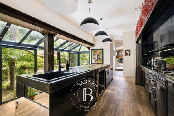 Saint-Maur-des-Fossés, Maison 5 Chambres -  215 m² à vendre
