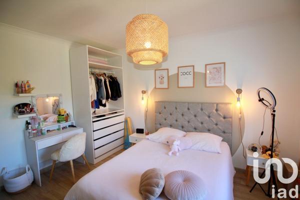 Maison traditionnelle 5 pièces de 140 m² à Carcès (83570)