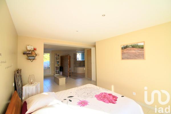 Maison traditionnelle 5 pièces de 140 m² à Carcès (83570)