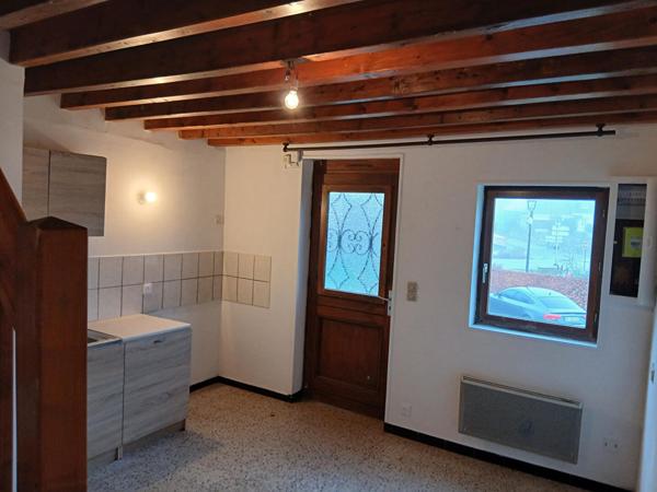 A louer, Petite Maison de 25 m² avec petit Jardin au centre d'ELETOT(76540)