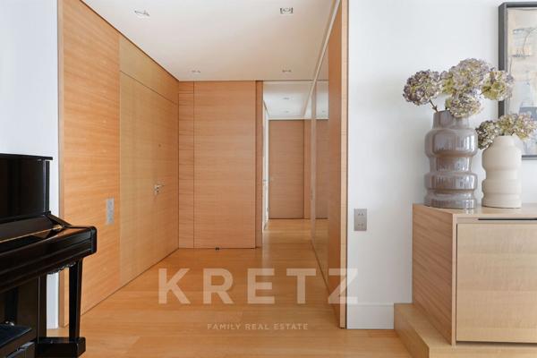 Appartement rénové par architecte avec balcons et vue Tour Eiffel - DPE C