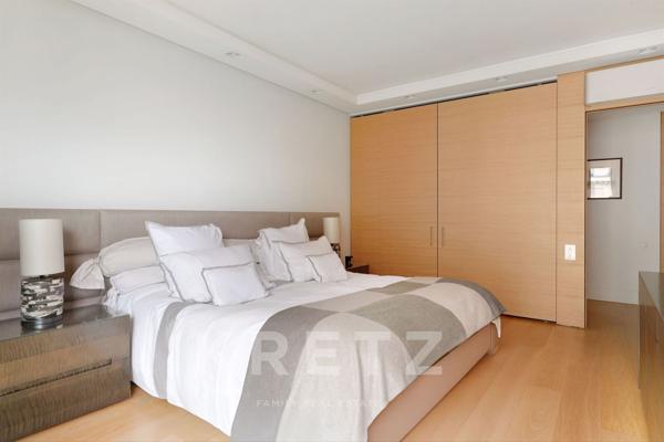 Appartement rénové par architecte avec balcons et vue Tour Eiffel - DPE C