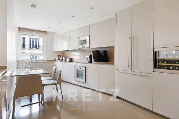 Appartement rénové par architecte avec balcons et vue Tour Eiffel - DPE C