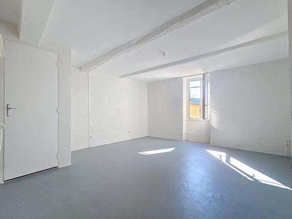 Charmante maison de village – Le Bousquet-d'Orb (34260) 43 m² | 2 chambres | Idéal pied-à-terre ou investissement locatif