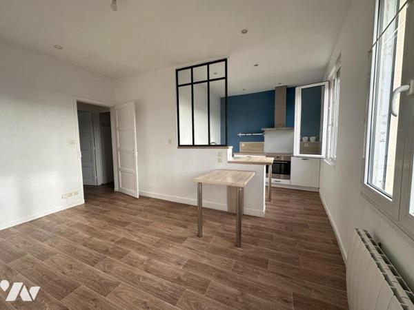 À VENDRE 56 VANNES Préfecture, appartement T2 40 m² loué avec parking extérieur privatif