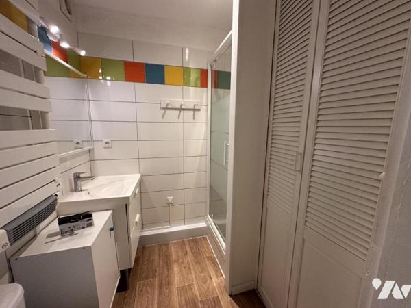 À VENDRE 56 VANNES Préfecture, appartement T2 40 m² loué avec parking extérieur privatif