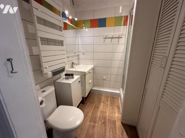 À VENDRE 56 VANNES Préfecture, appartement T2 40 m² loué avec parking extérieur privatif