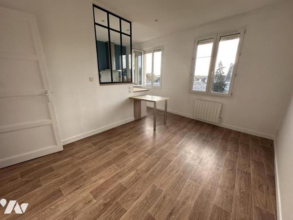 À VENDRE 56 VANNES Préfecture, appartement T2 40 m² loué avec parking extérieur privatif