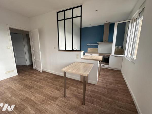 À VENDRE 56 VANNES Préfecture, appartement T2 40 m² loué avec parking extérieur privatif