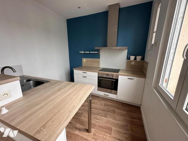 À VENDRE 56 VANNES Préfecture, appartement T2 40 m² loué avec parking extérieur privatif