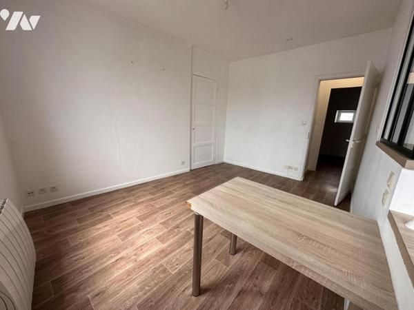 À VENDRE 56 VANNES Préfecture, appartement T2 40 m² loué avec parking extérieur privatif