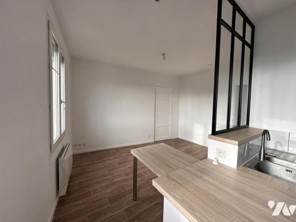 À VENDRE 56 VANNES Préfecture, appartement T2 40 m² loué avec parking extérieur privatif