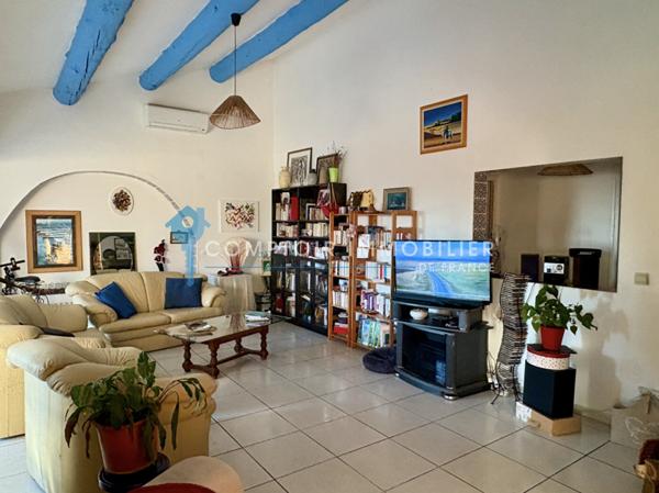 Maison
                                                                                                                                                                                                                                                                                                                        5 pièce(s)                                                                                                                                                                                                          4 chambre(s)                                                                                                                                                                                                          229  m²