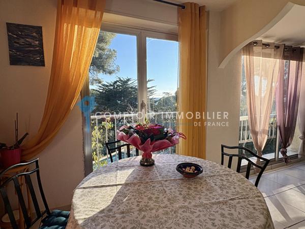 Maison
                                                                                                                                                                                                                                                                                                                        5 pièce(s)                                                                                                                                                                                                          4 chambre(s)                                                                                                                                                                                                          229  m²