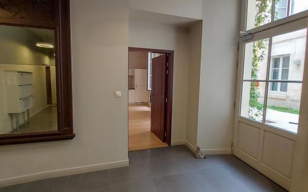 Appartement à vendre    3 pièces • 49,60 m2 La Rochelle