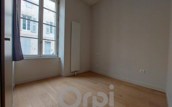 Appartement à vendre    3 pièces • 49,60 m2 La Rochelle
