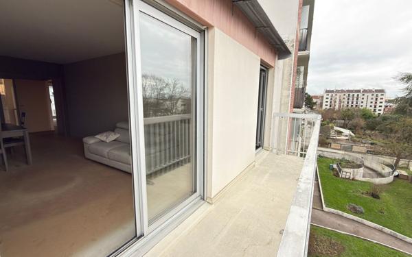 Appartement à vendre    3 pièces • 74,76 m2 Fontenay-sous-Bois