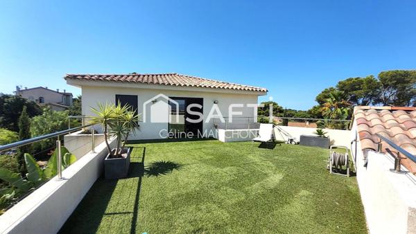 LE BRUSC-Luxe, volumes, et élégance à deux pas de la mer- Villa contemporaine de plus de 300 m2 rare sur le secteur recherché du Brusc