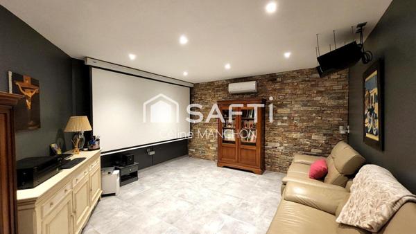 LE BRUSC-Luxe, volumes, et élégance à deux pas de la mer- Villa contemporaine de plus de 300 m2 rare sur le secteur recherché du Brusc