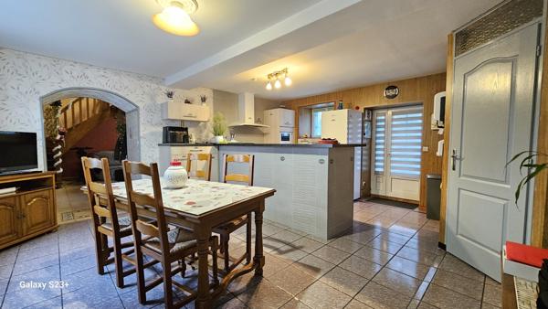 Maison - 5 pièces - 121 m²