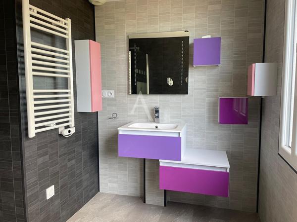 Appartement Saintes, centre ville, 2 chambres.
