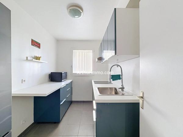Vente                                                      Appartement
                        
                     2 pièces                      44 m2                     à Créteil